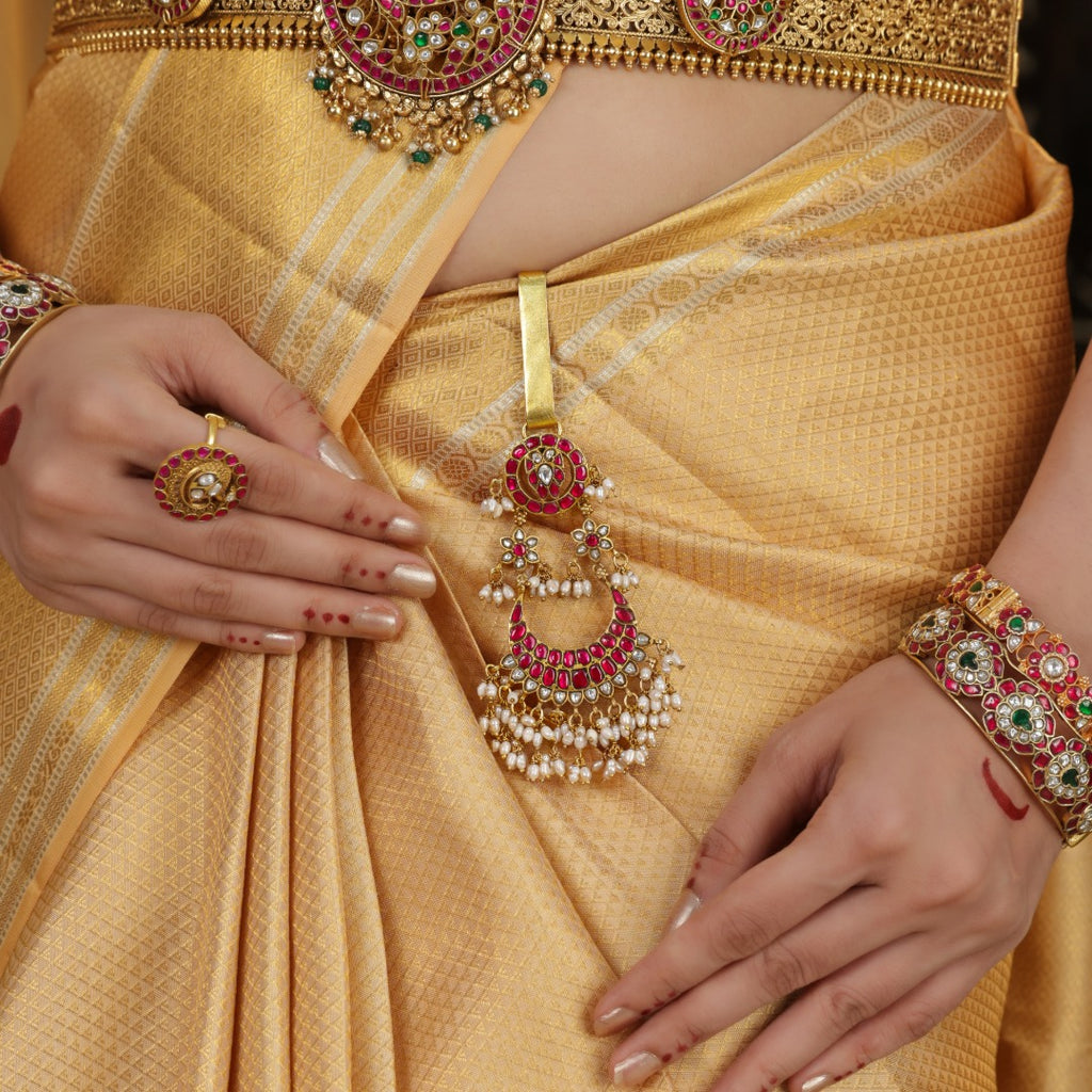92.5 Silver Kundan Pearl Kamarband Latkan by Tavya Jewellery - close-up detail