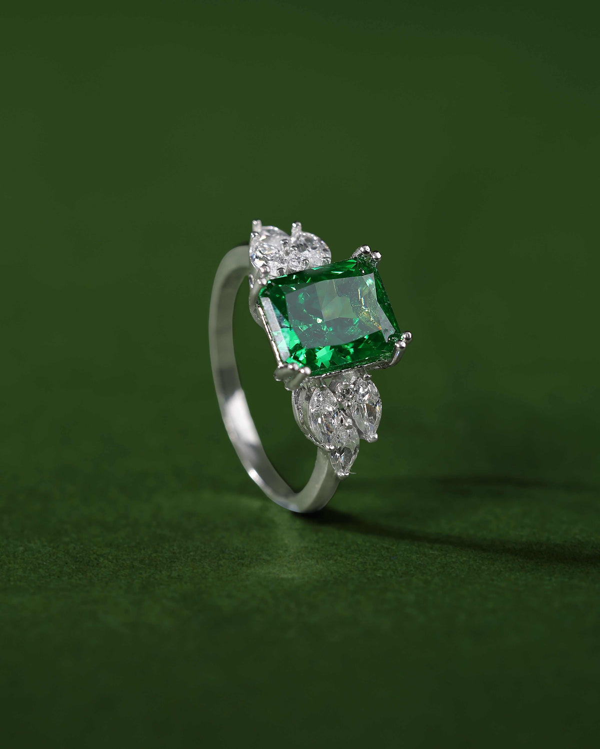 Green Stone Silver RingGreen Stone Silver Ring