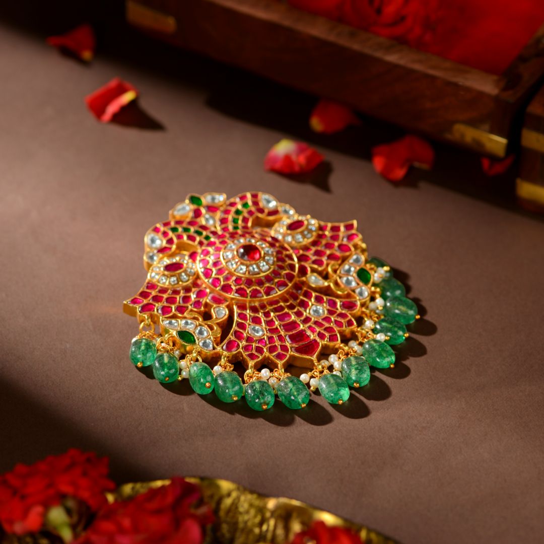 92.5 Silver Royal Kundan Pendant Cum Hair Pin by Tavya Jewellery - close-up detail
