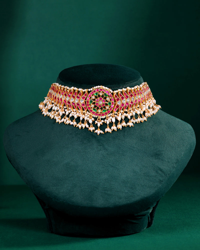 Royal Floral Kundan Pattern Choker in Silver by Tavya Jewellery - close-up detail