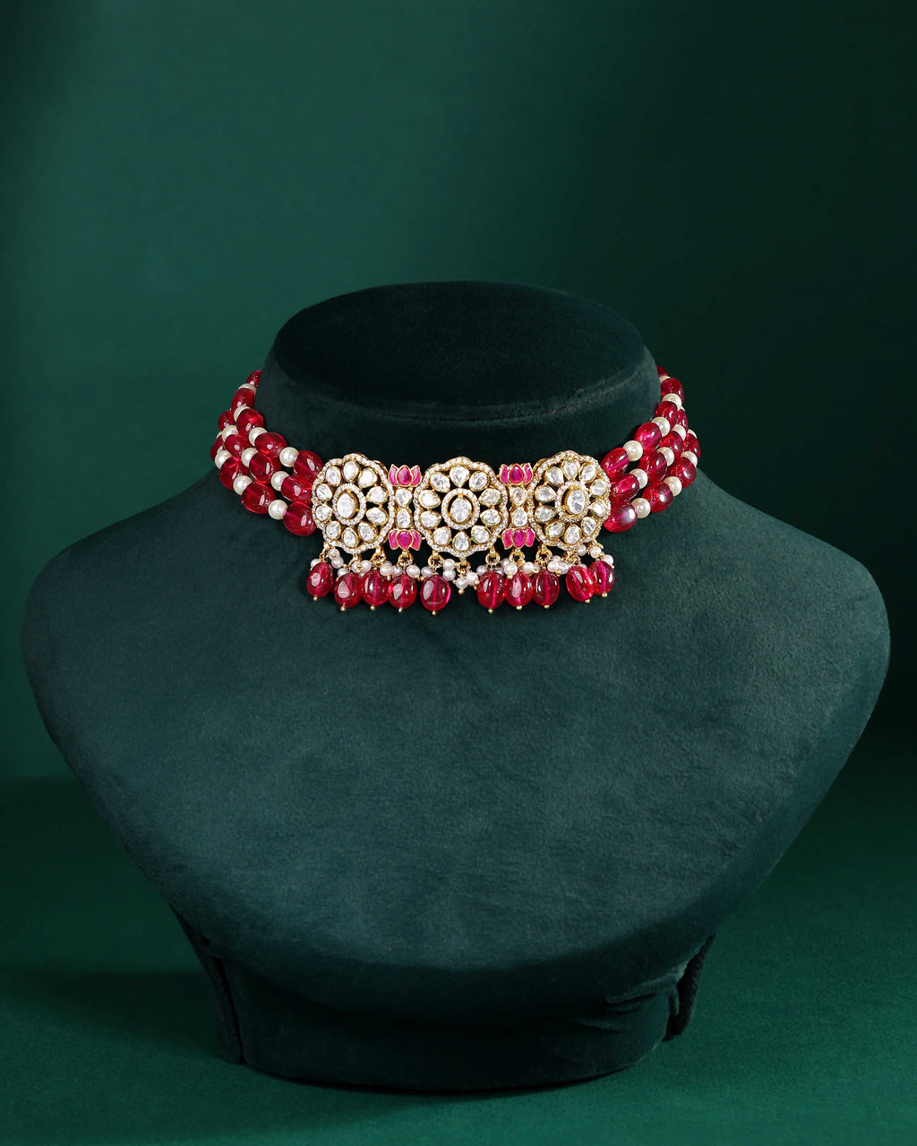 Silver Floral Medallion Choker by Tavya Jewellery - close-up detail